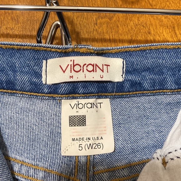 EUC!✨ Vibrant jeans, Size 5 (W26), lots of ripped detailing - Picture 3 of 3